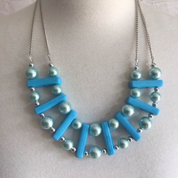 Chic Blue and Silver Necklace and Earring Set - Picture 4 of 4